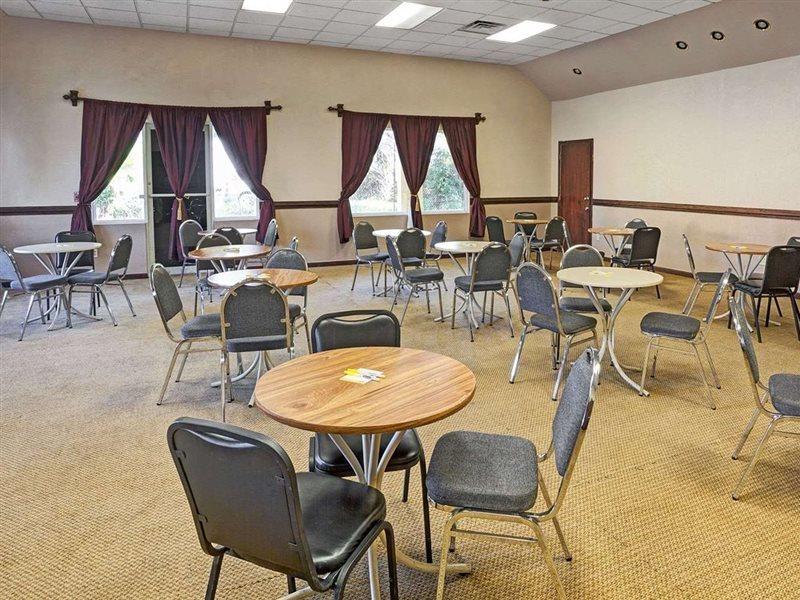 Days Inn By Wyndham Jacksonville South Memorial Hospital ภายนอก รูปภาพ